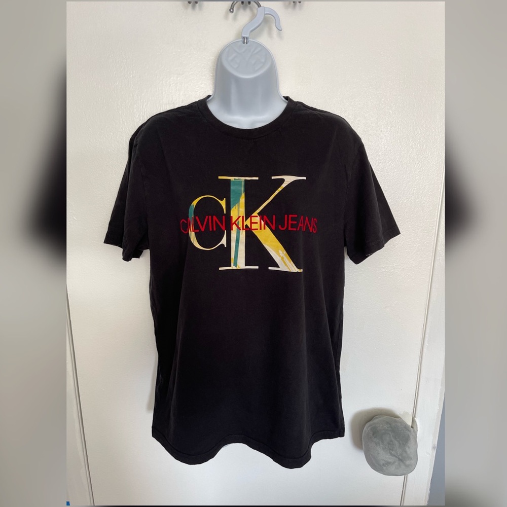 Calvin Klein Tee Shirt.